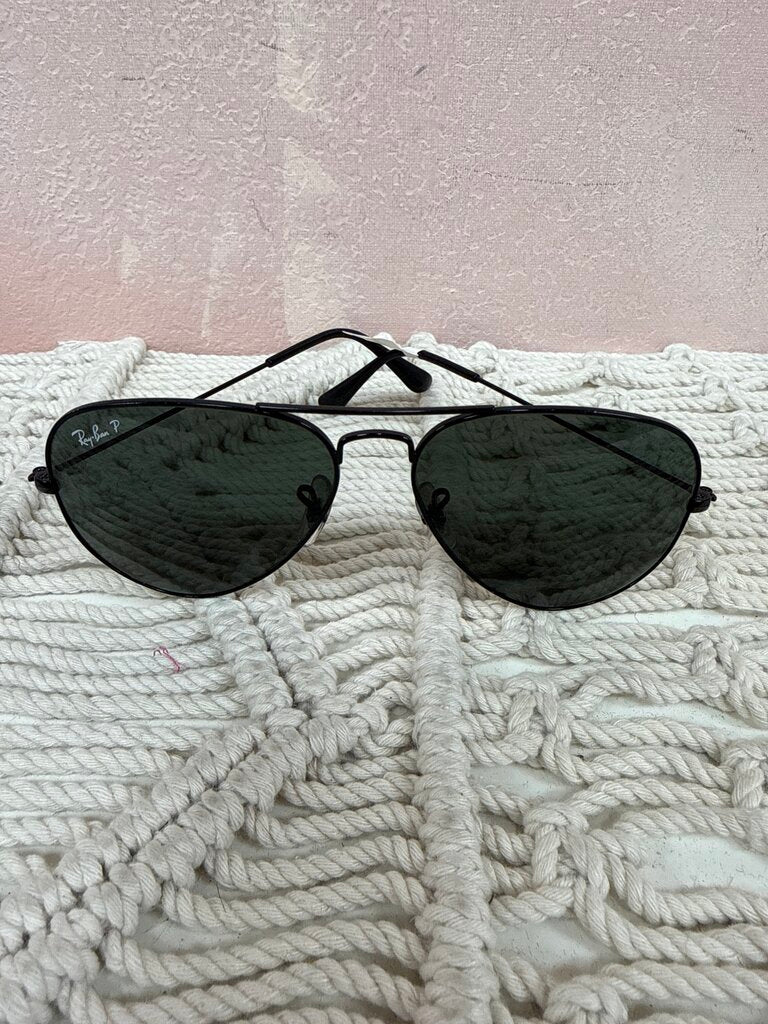 Ray Ban Black Frame Aviator Sunglasses w/Case