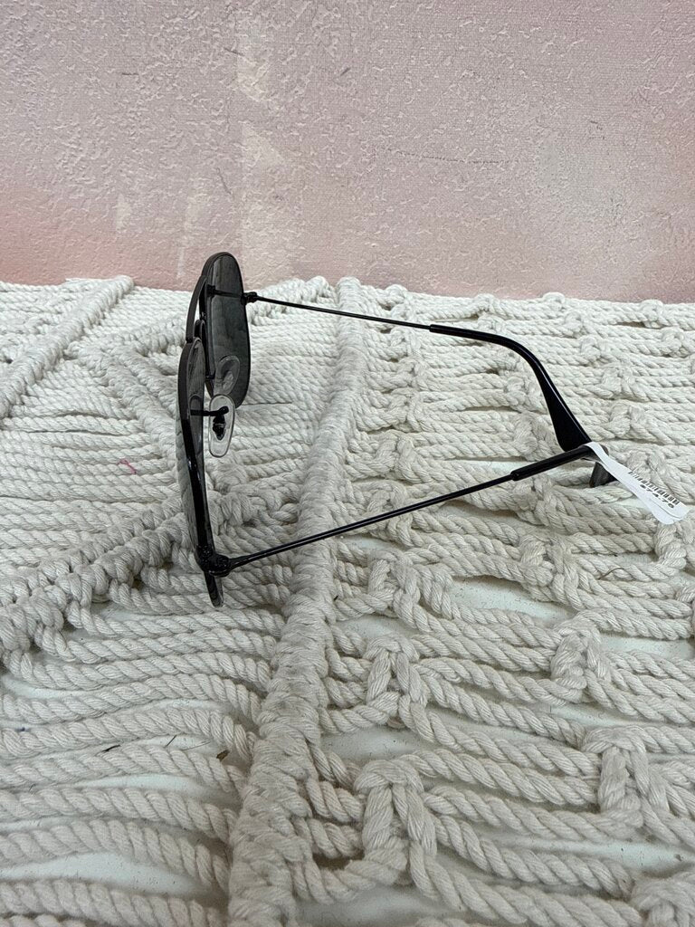 Ray Ban Black Frame Aviator Sunglasses w/Case