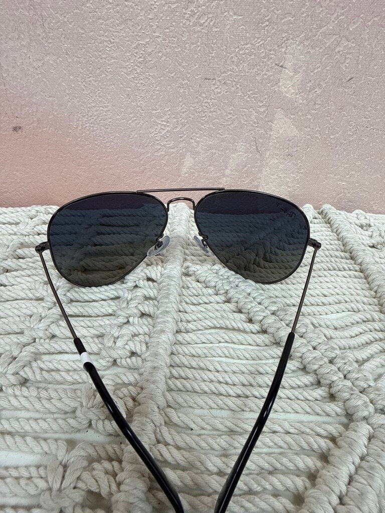 Ray Ban Pewter Frame Aviator Sunglasses w/Case