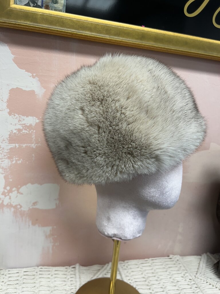 Saks Fifth Avenue Tan Fox Fur Hat
