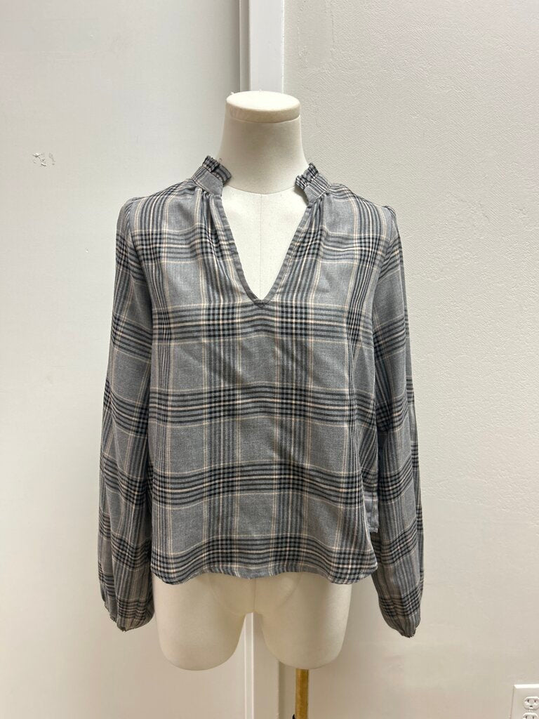 Evereve Grey Plaid Puff Sleeve Blouse