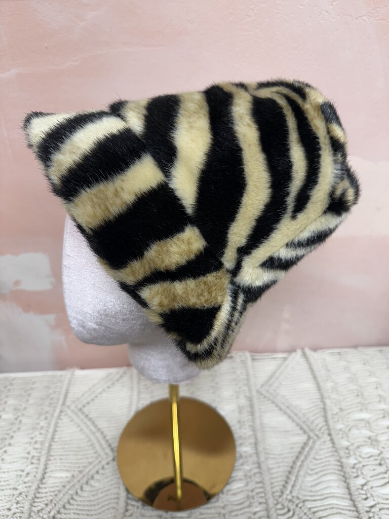 Anna Sui Faux Fur Bucket Hat