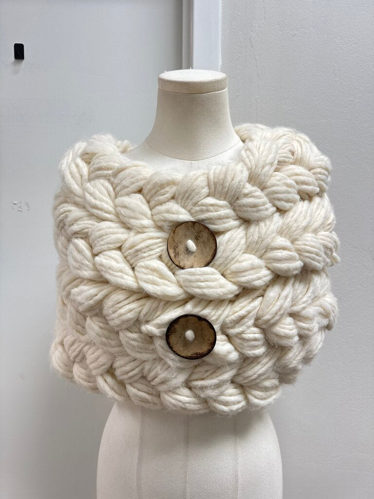 Anthroplogie Cream Chunky Knit Shrug