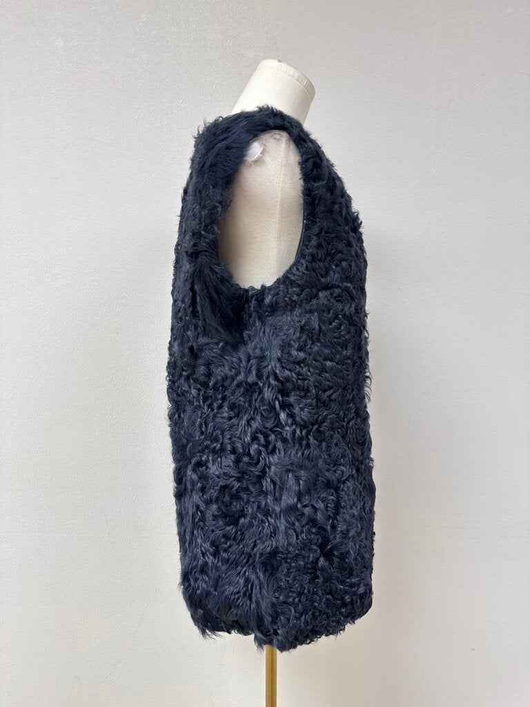 P.A.R.O.S.H. Curly HU Sheep Vest