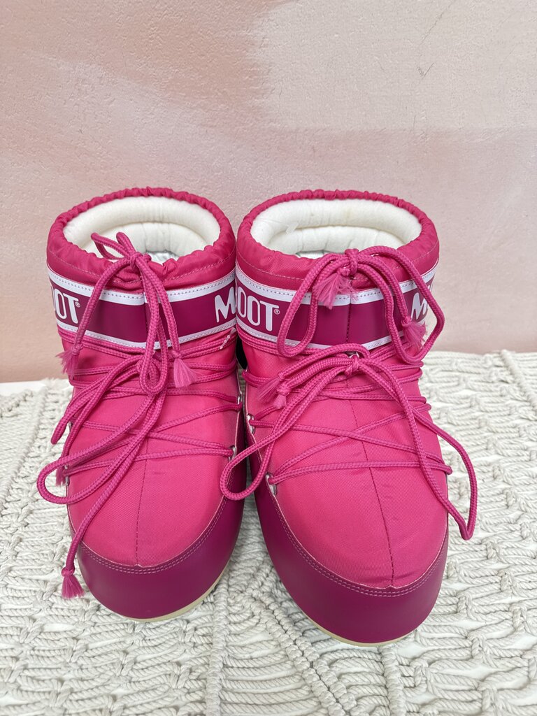 Moon Boot Pink Boot