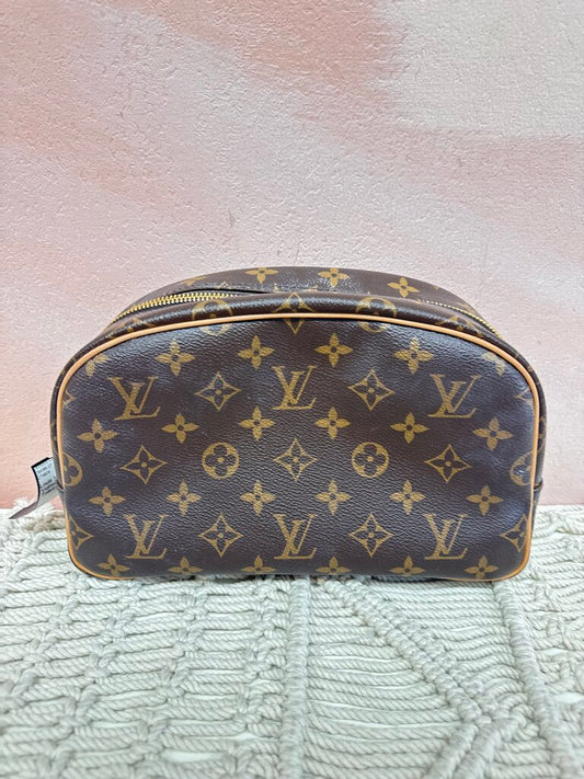 Louis Vuitton Monogram Toiletry Pouch '20