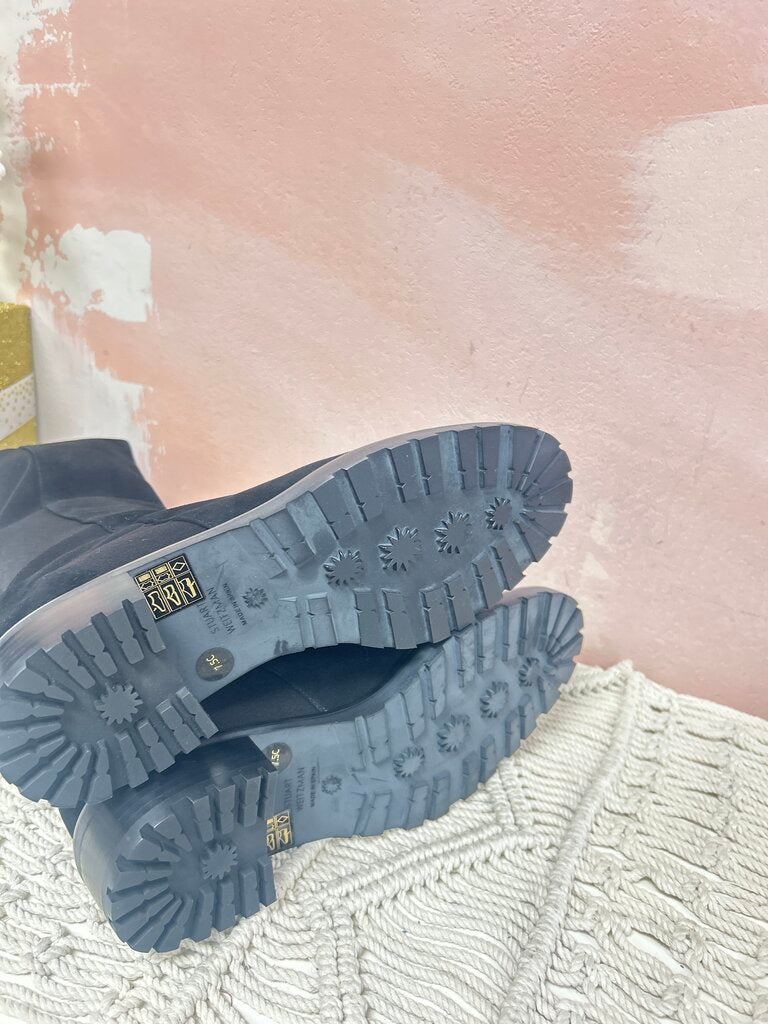 Stuart Weitzman Black Lug Sole Pull On Boot w/Box