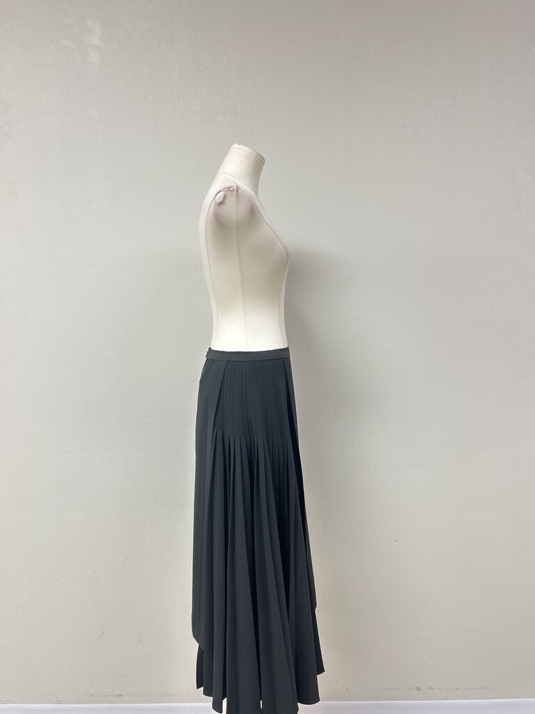 Stogova Black Pleated Maxi Skirt