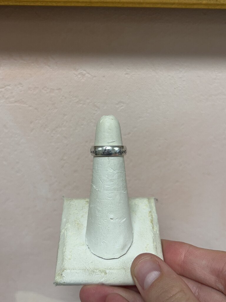 Gucci Silver Blind For Love Pinkie Ring w/Box,Dustbag and Bag