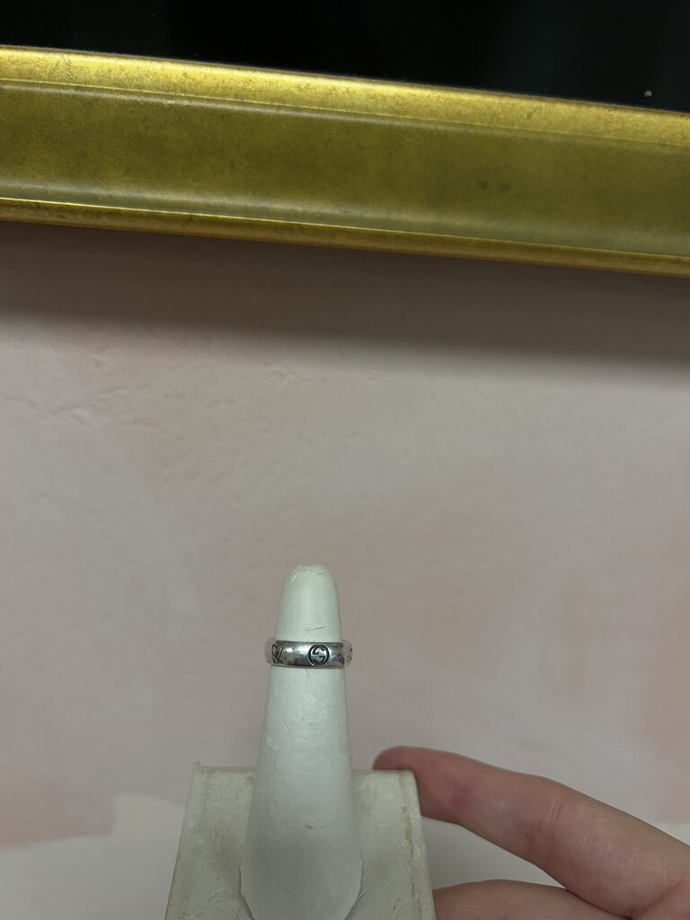 Gucci Silver Blind For Love Pinkie Ring w/Box,Dustbag and Bag