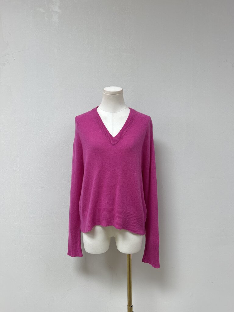 360 Cashmere Magenta V-Neck Sweater