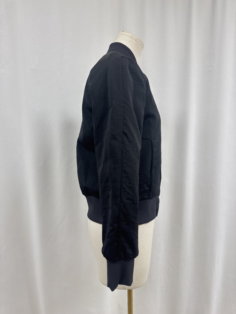 Lululemon Black Cropped Jacket
