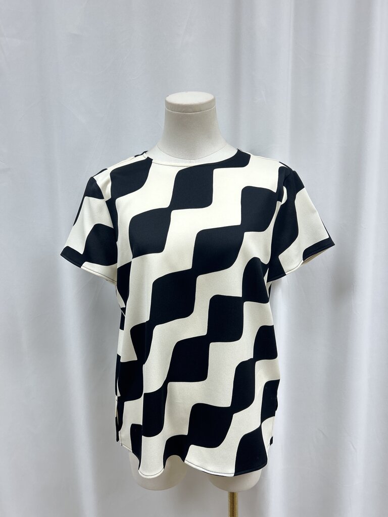 Art 360 Marella Black and White Top NWT