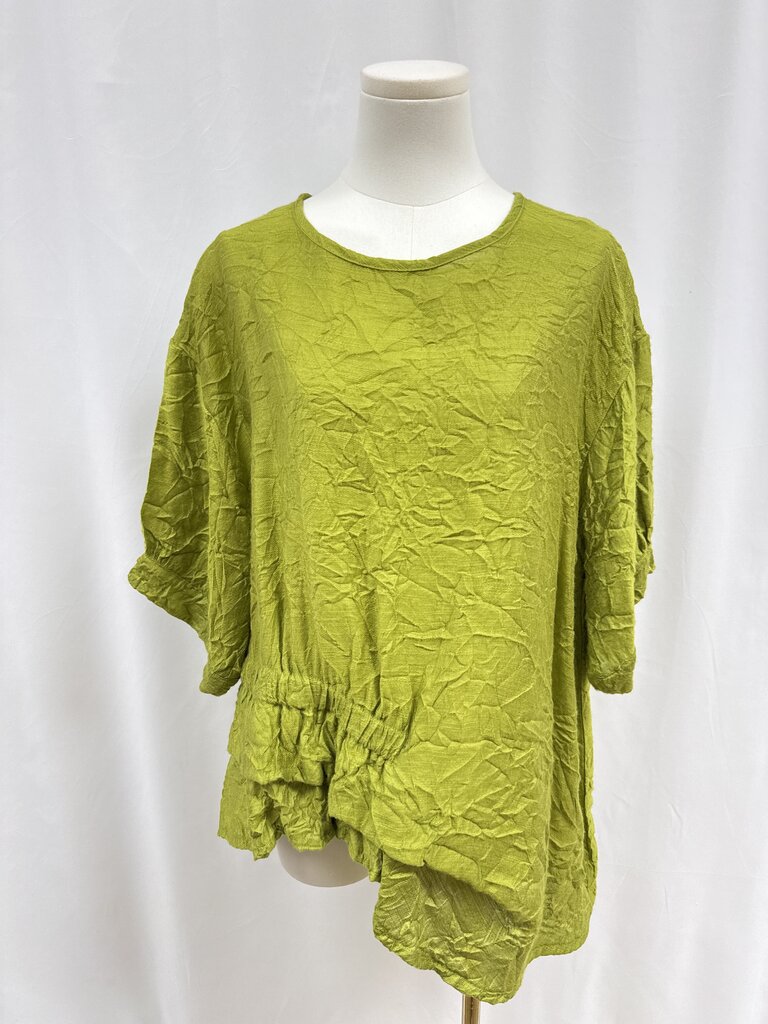 Dress to Kill Chartruese Crinkle Top