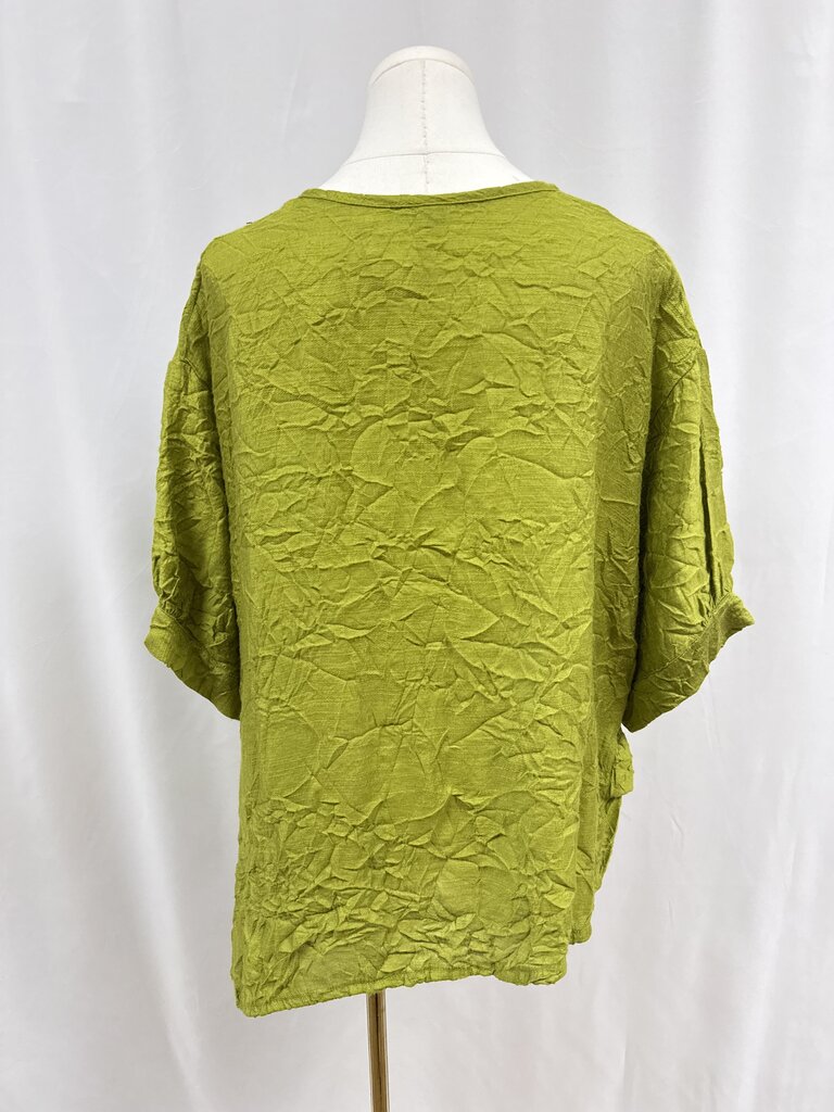 Dress to Kill Chartruese Crinkle Top