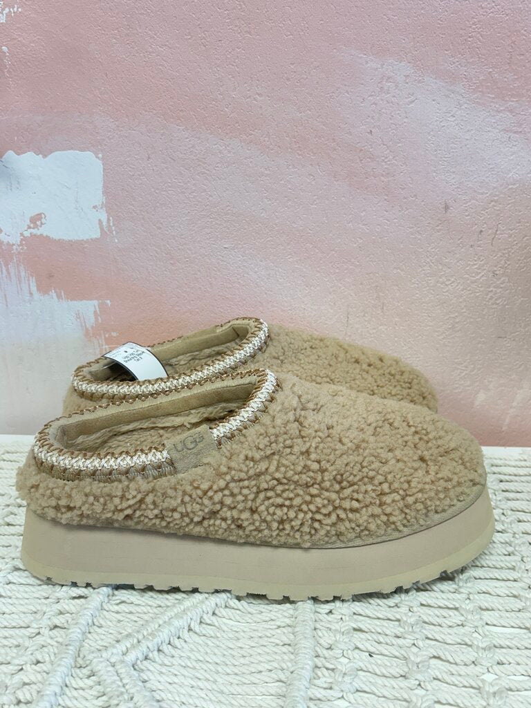 Ugg Tan Shearling Slipper