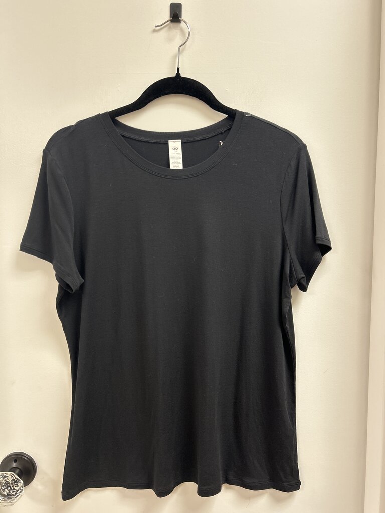 Alo Black Tee