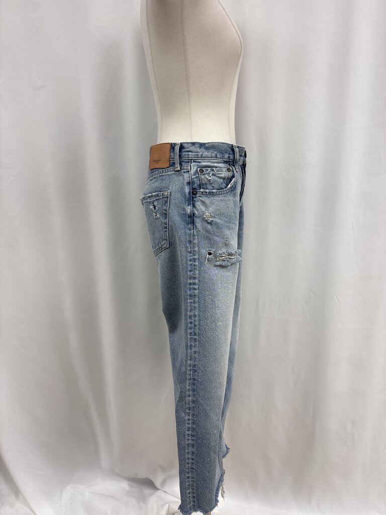 Moussy Vintage Blue Distressed Jean