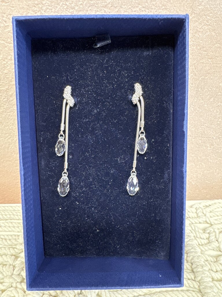 Swarovski Crystal Dangle Earring w/Box