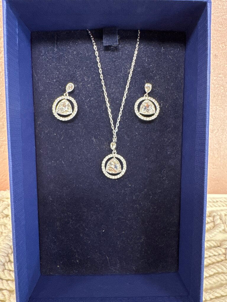 Swarovski Crystal Necklace and Earring Set w/Box