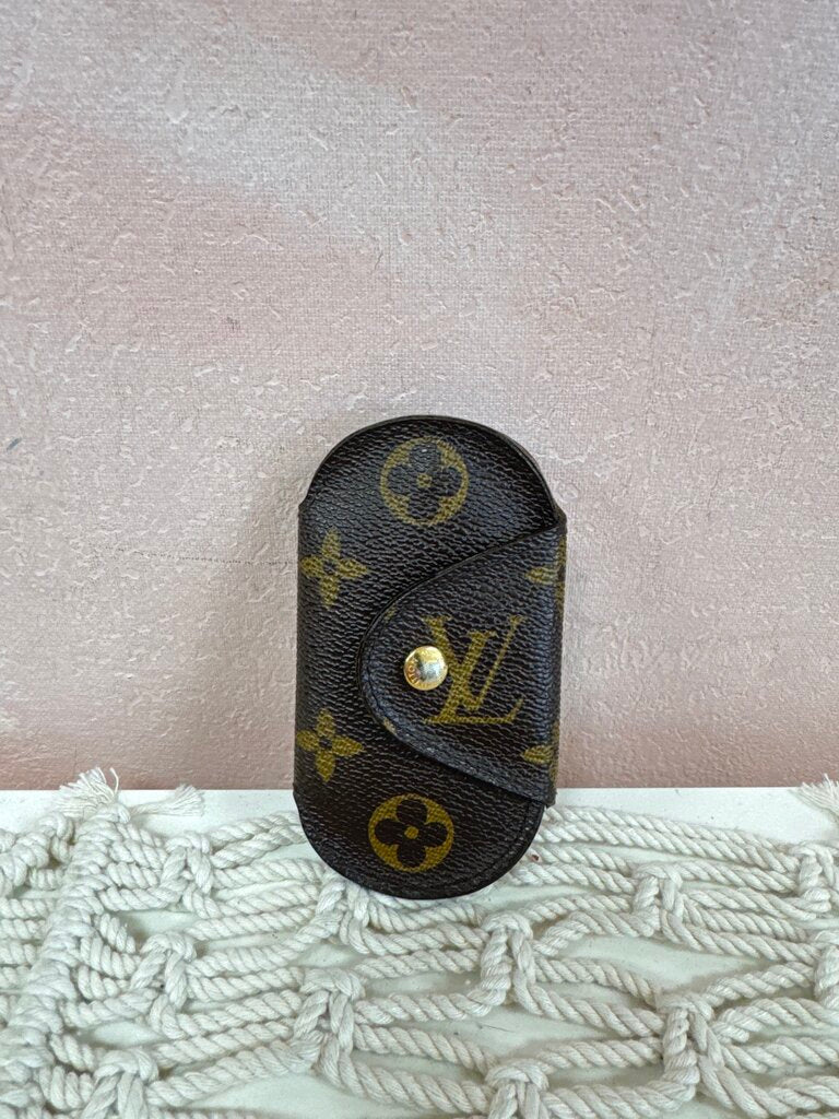 Louis Vuitton Vintage Monogram Round Key Holder
