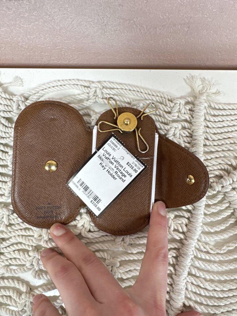 Louis Vuitton Vintage Monogram Round Key Holder