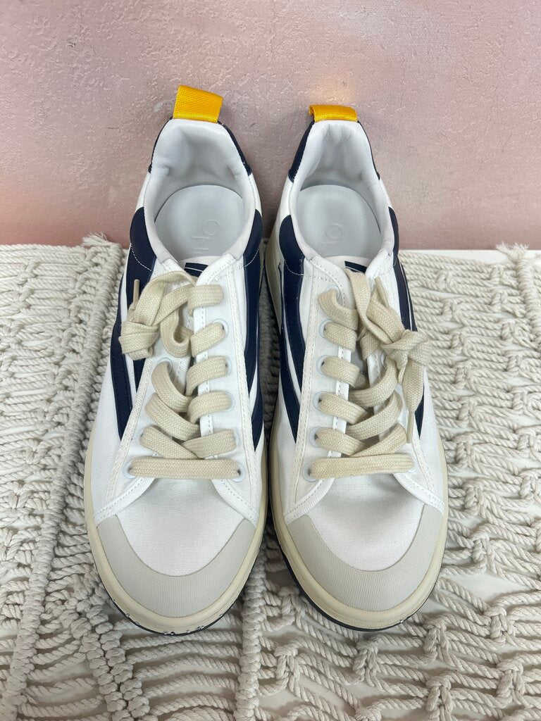 OnCept White and Navy Sneaker w/Dustbag