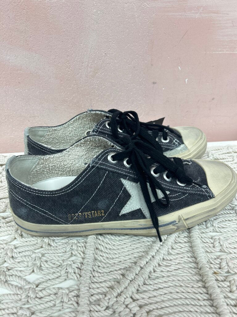 Golden Goose Distressed Black V-Star 2