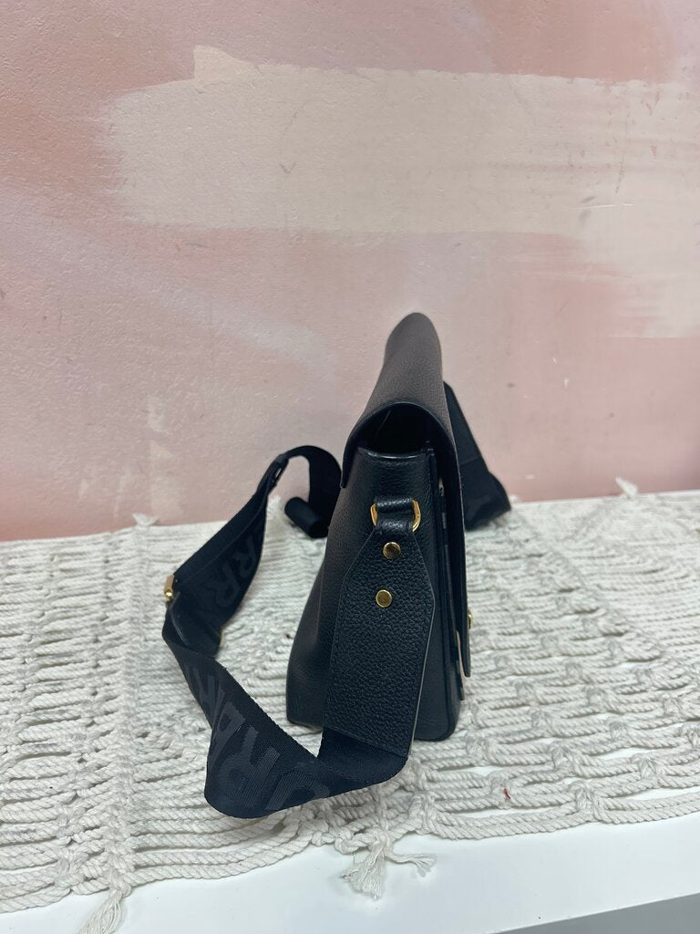 Burberry Black Leather Note Bag Crossbody