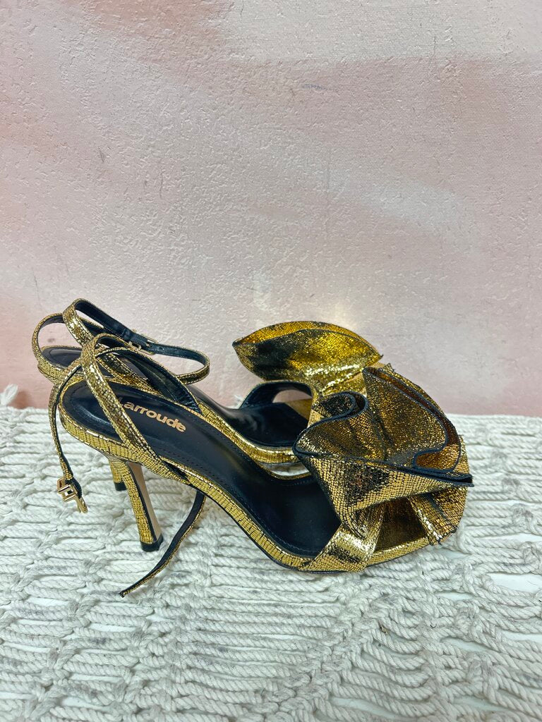 Larroude Gold Ruffle Pump w/Dustbag