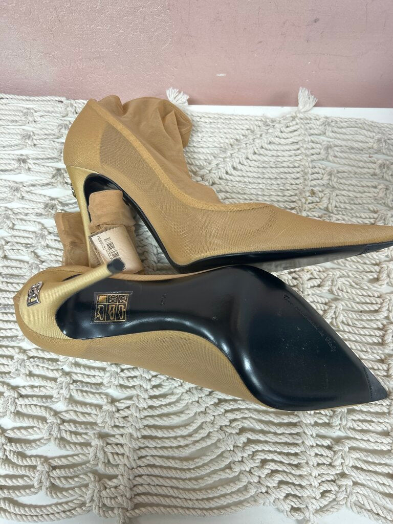 Dolce & Gabbana Almond Sheer Stretch Pump w/Box