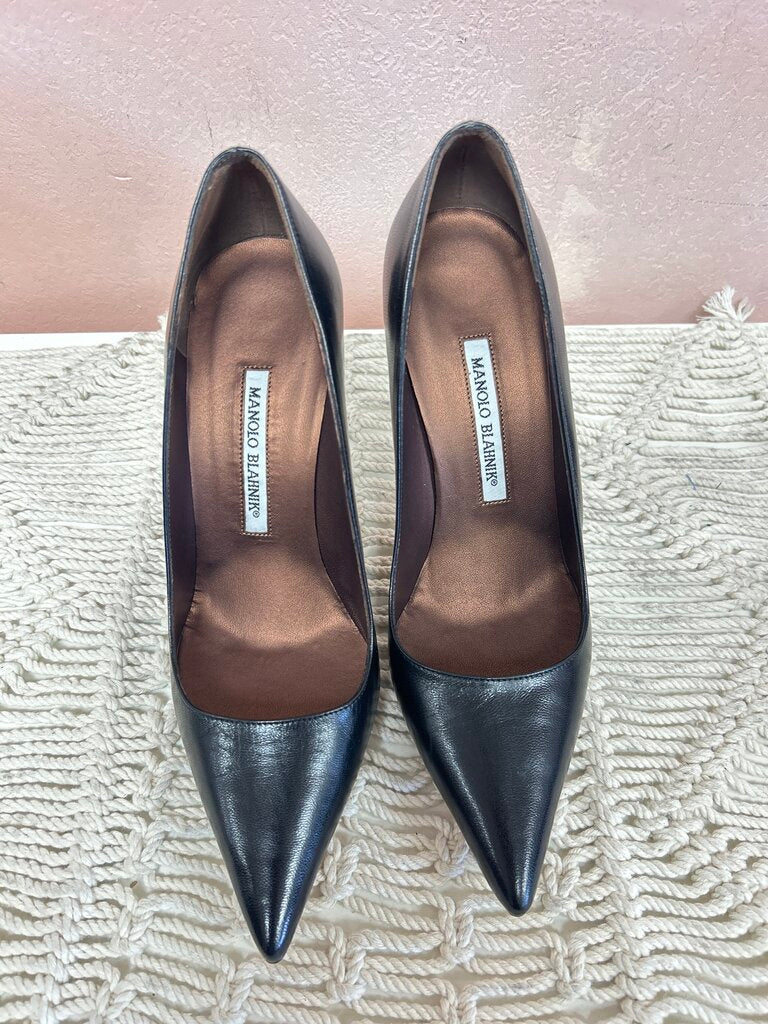 Manolo Black Leather Pump w/ Box NWT