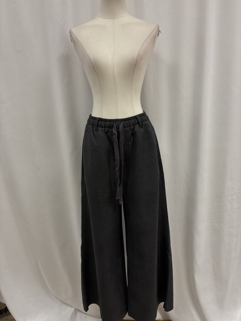 Vintage Havana Graphite Faux Leather Pant NWT