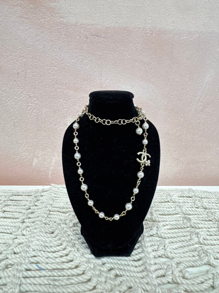 Chanel Pearl CC Choker w/Box