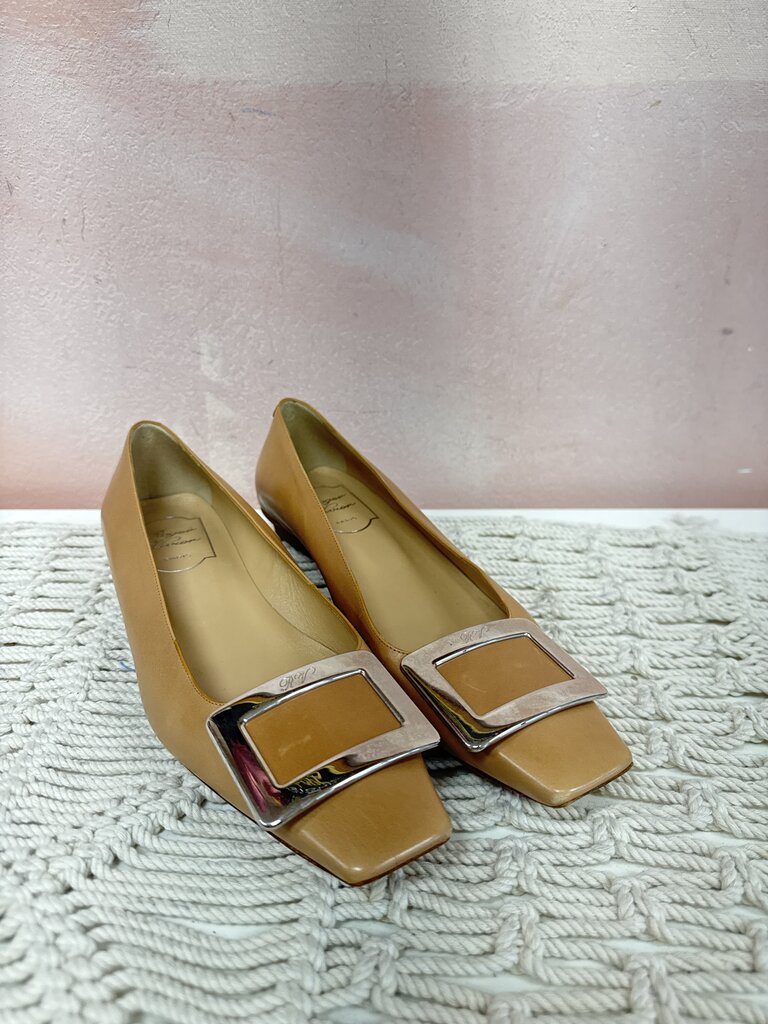 Roger Vivier Tan Ballet Flat (As Is)