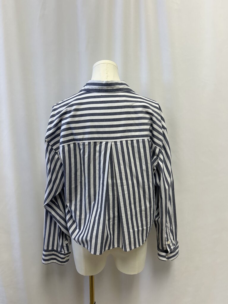 Xirena Grey Striped Cropped Button Up