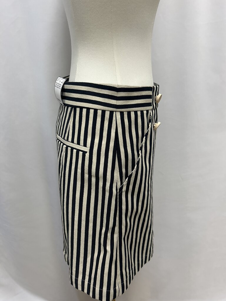 Pearl Black and Tan Striped Shorts