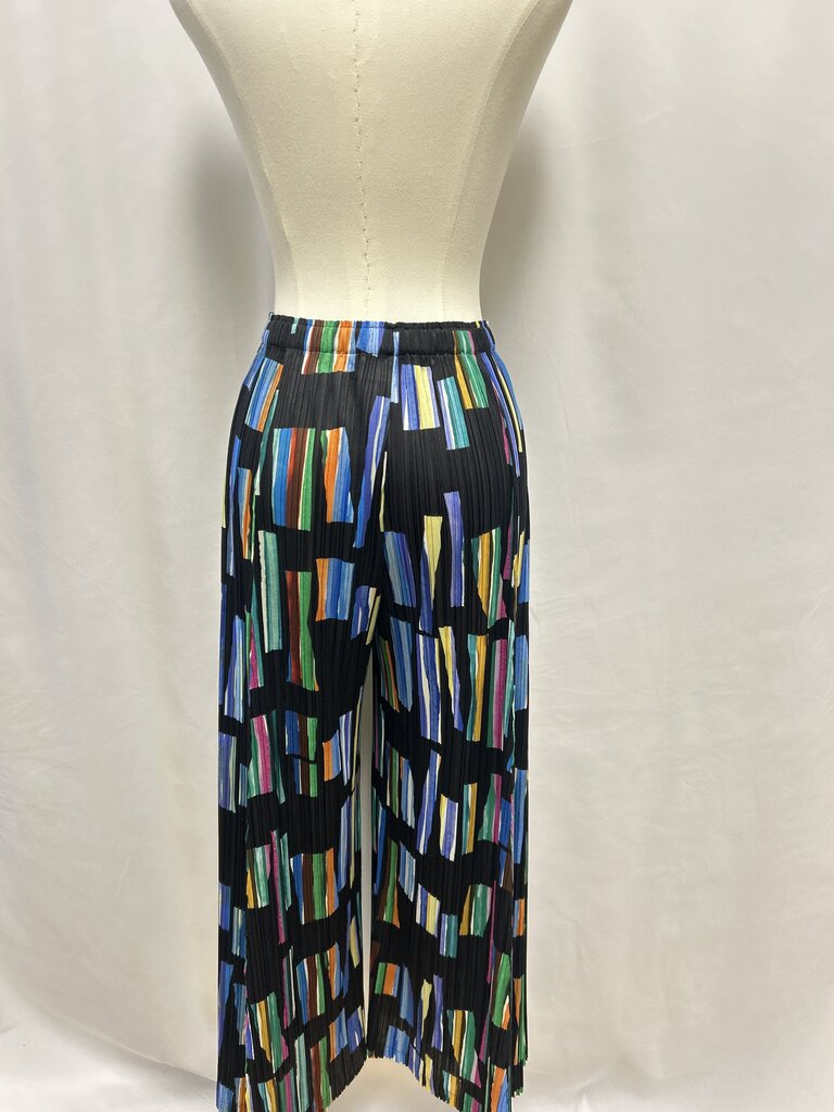 Pleats Please Black Geo Print Pant