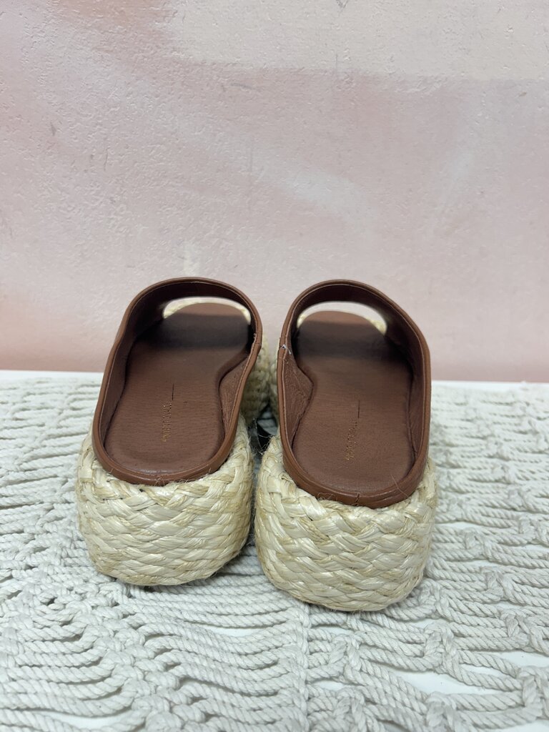 Intentionally Brown Raffia Slides