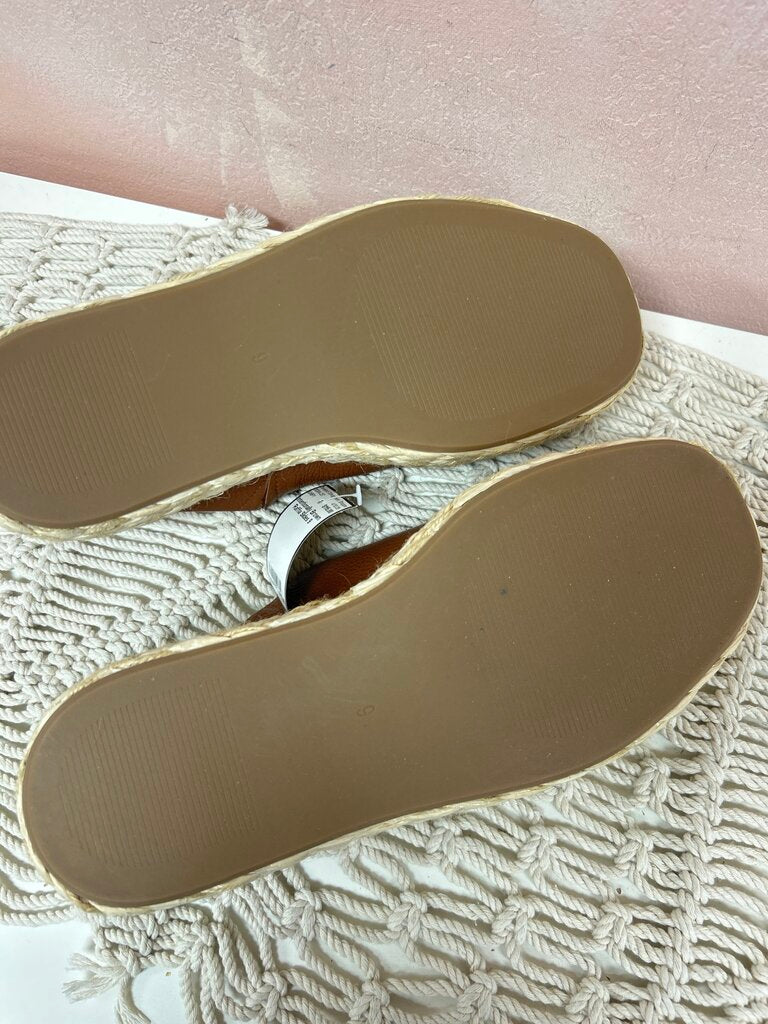 Intentionally Brown Raffia Slides