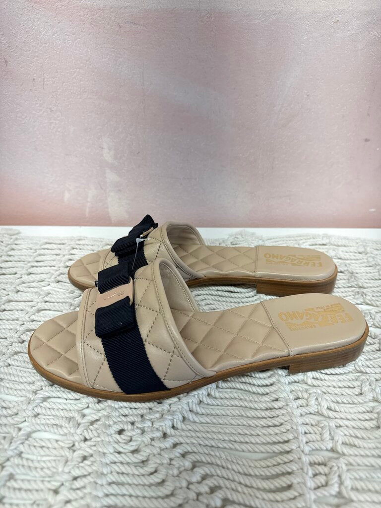 Ferragamon Beige Quilted Bow Slides