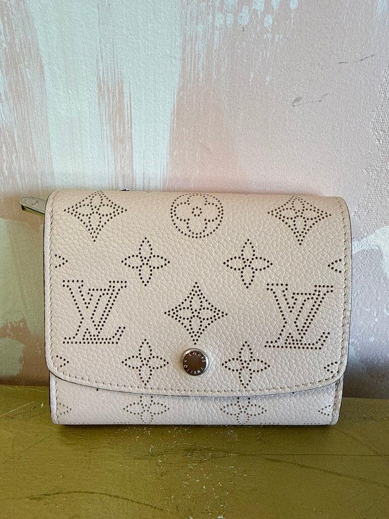 Louis Vuitton Pink Iris Mahina Wallet '18 Excellent Condition