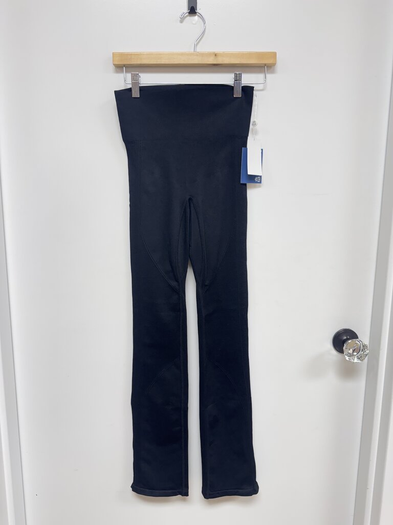 Alala Black Ribbed Leggings NWT