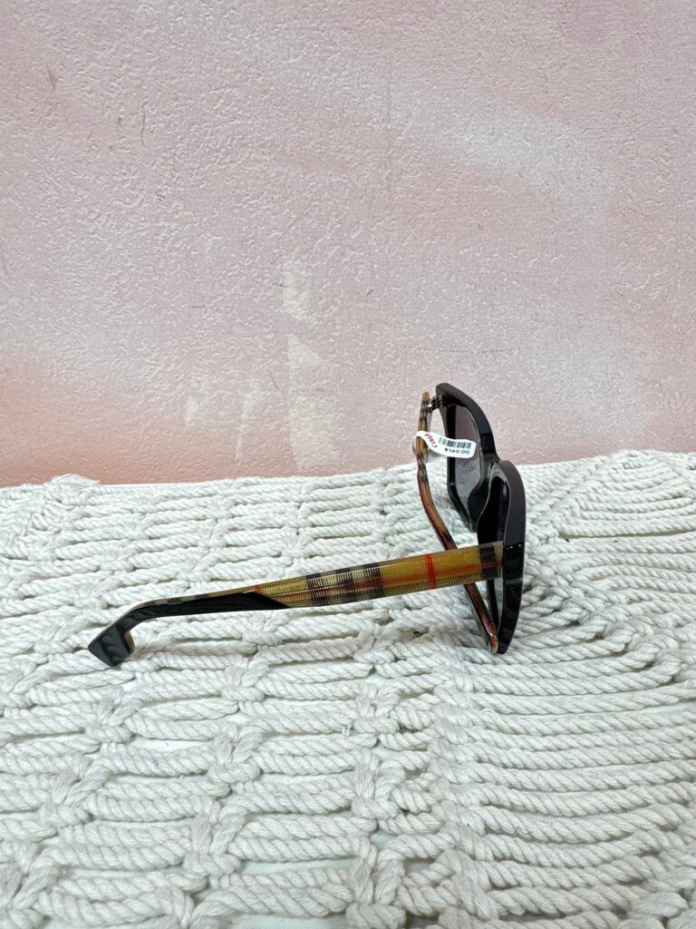 Burberry Wayfarer Sunglasses w/Box (As Is)