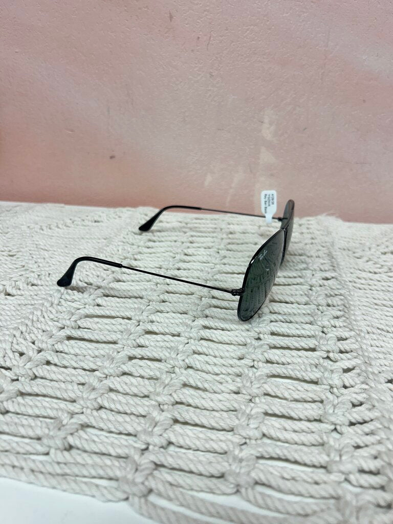 Ray Ban Black Aviator Sunglasses w/Case