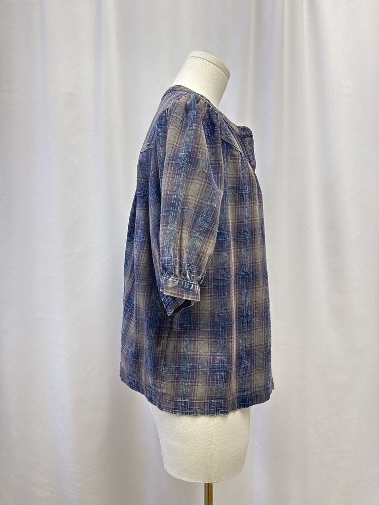 Evereve Blue Plaid Puff Sleeve Top
