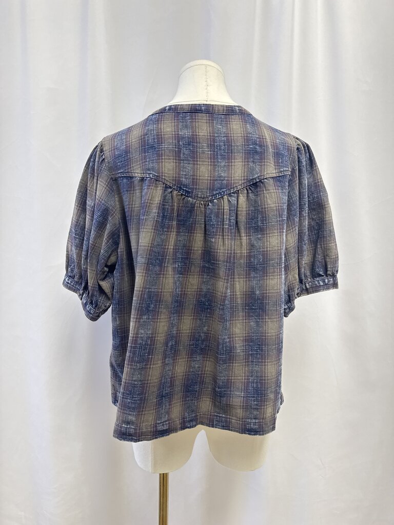 Evereve Blue Plaid Puff Sleeve Top