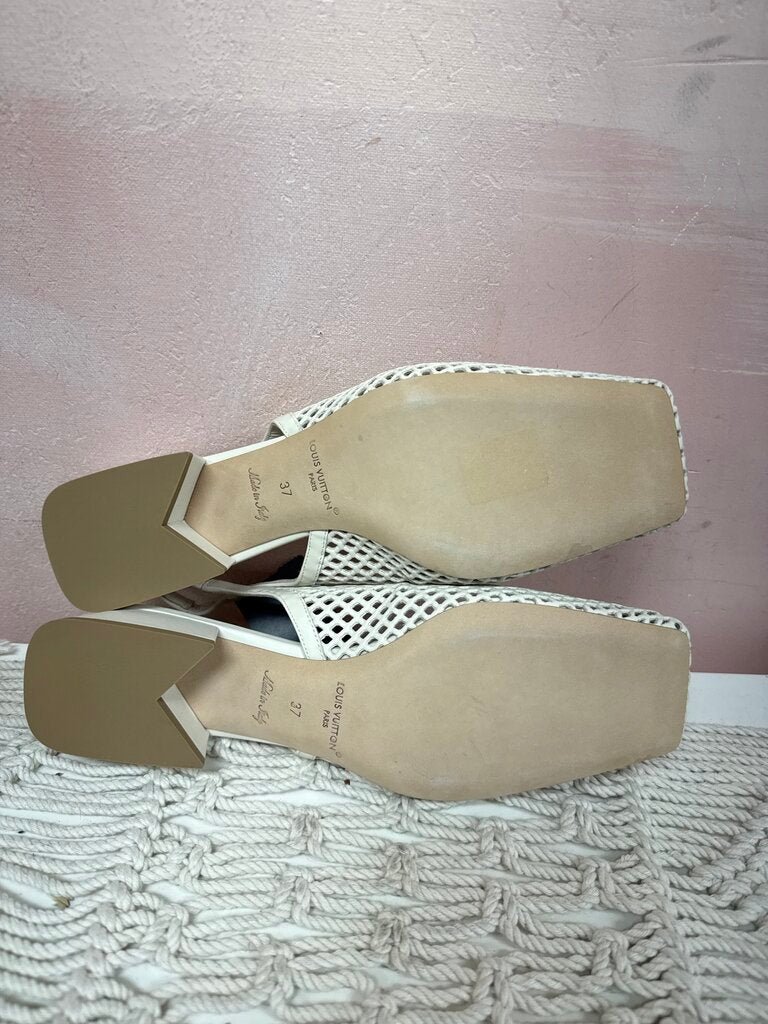 Louis Vuitton Bone Shake Slingback Pump w/Box