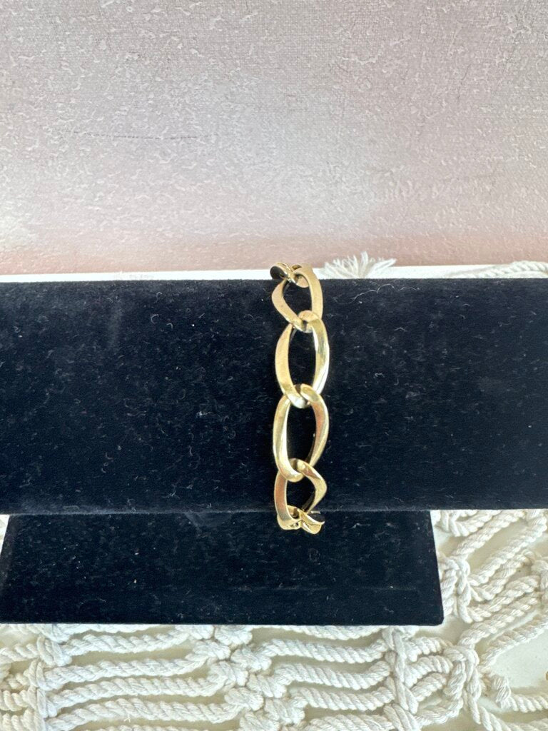 Gold Oval Clip Bracelet