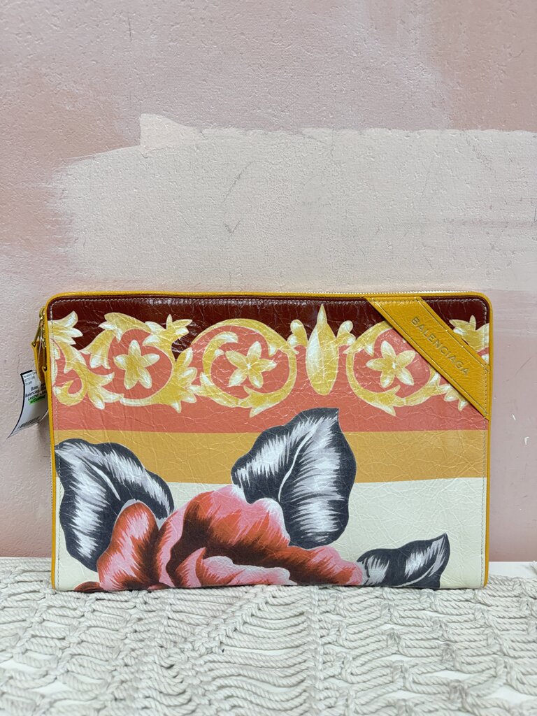 Balenciaga Blanket Leather Clutch w/Dustbag